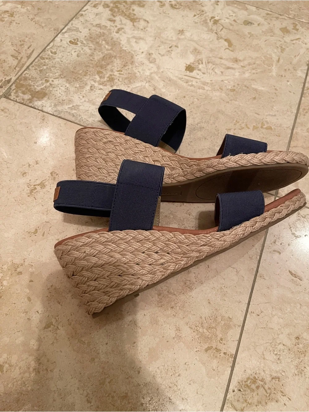 NWOT Tommy Bahama elastic band navy wedge espadrilles in size 10